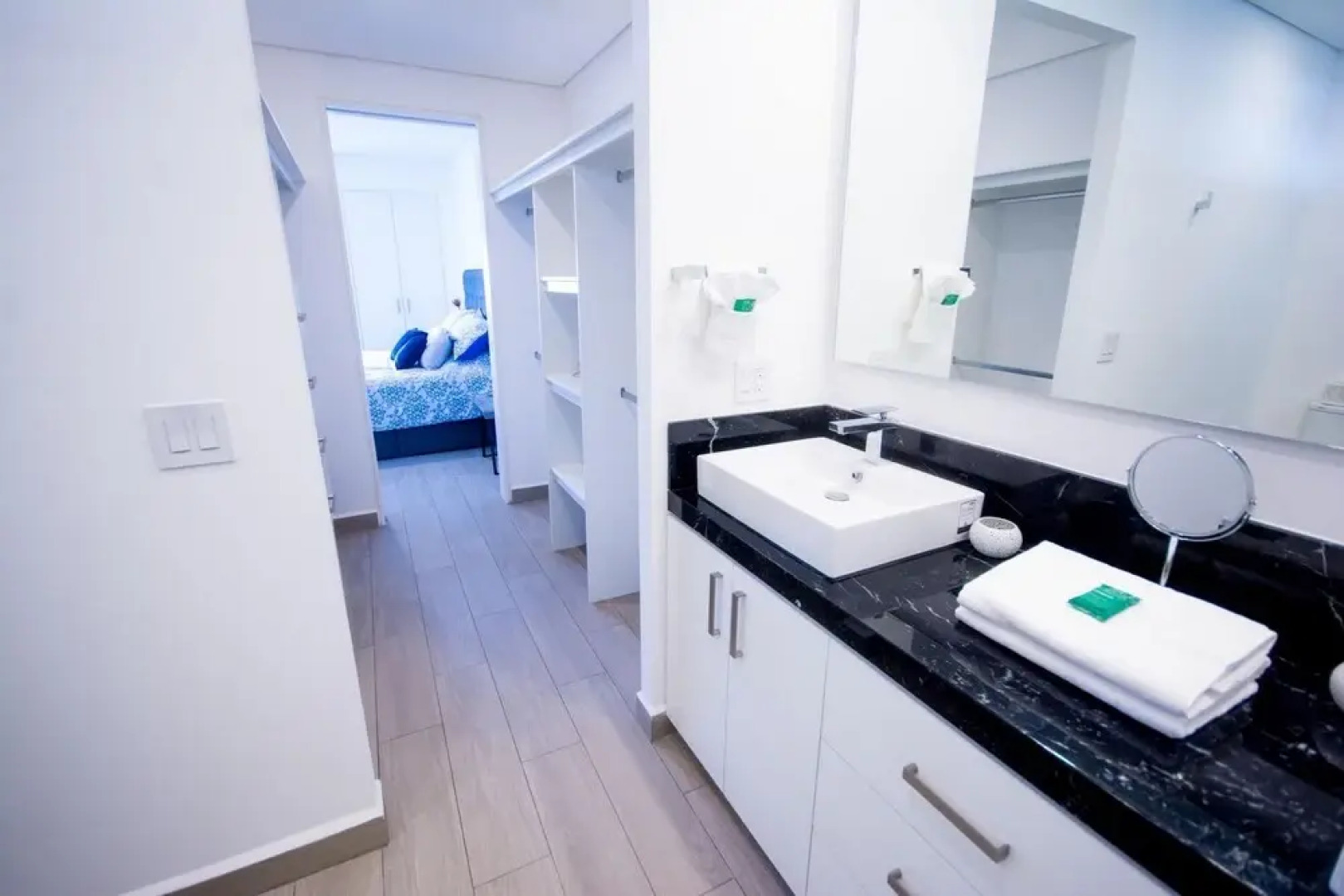 Real View Towers E506 by Casago