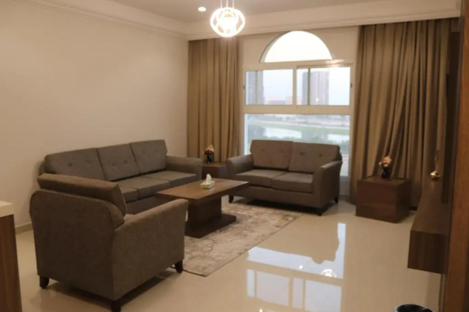 World of Violet فيوليت