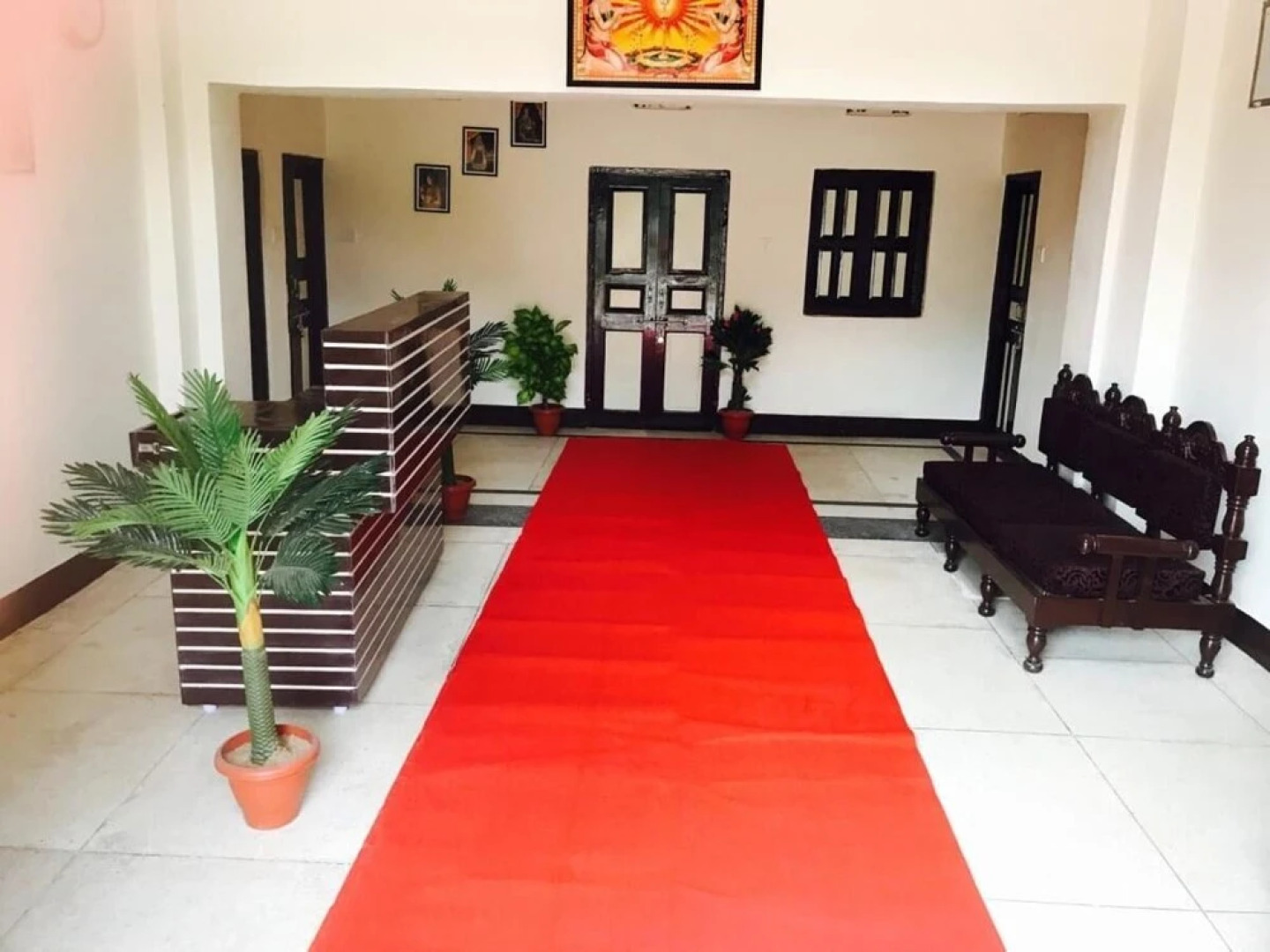 Hotel Dharohar Palace