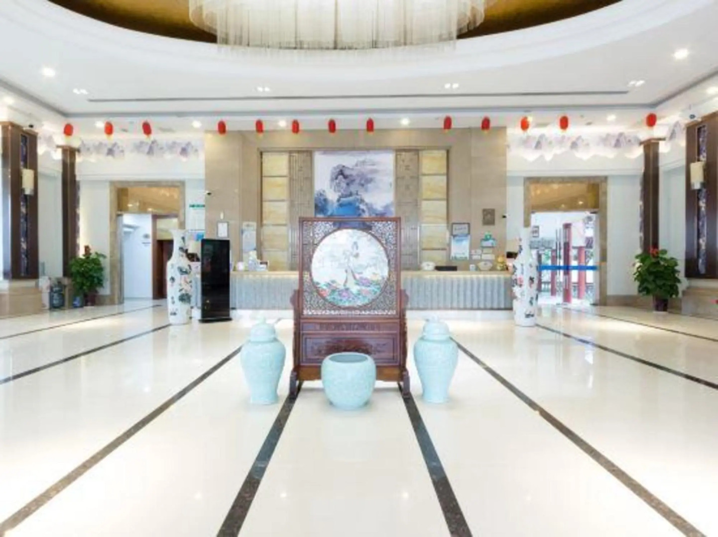 Number One Metropolitan Garden Hotel