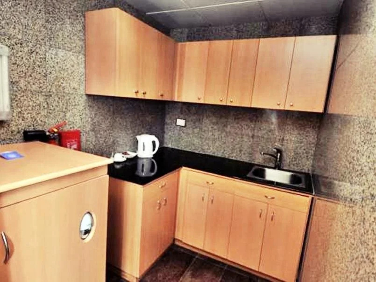 Johny International Hotel