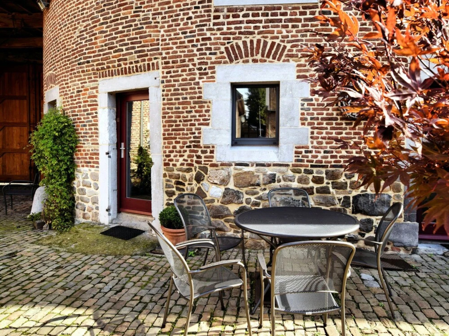 Spacious Holiday Home In Richelle with Private Terrace