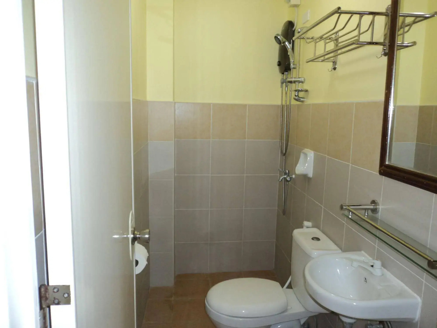 Greenfields Tourist Inn