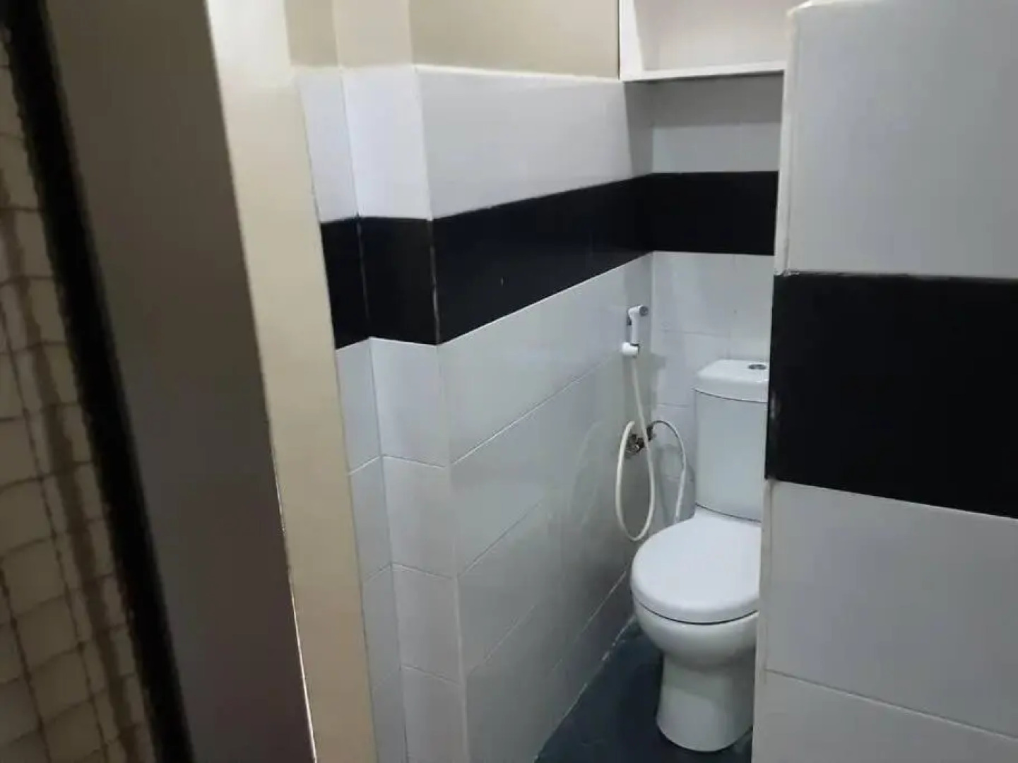 Mikocheni Studio APartment with a car