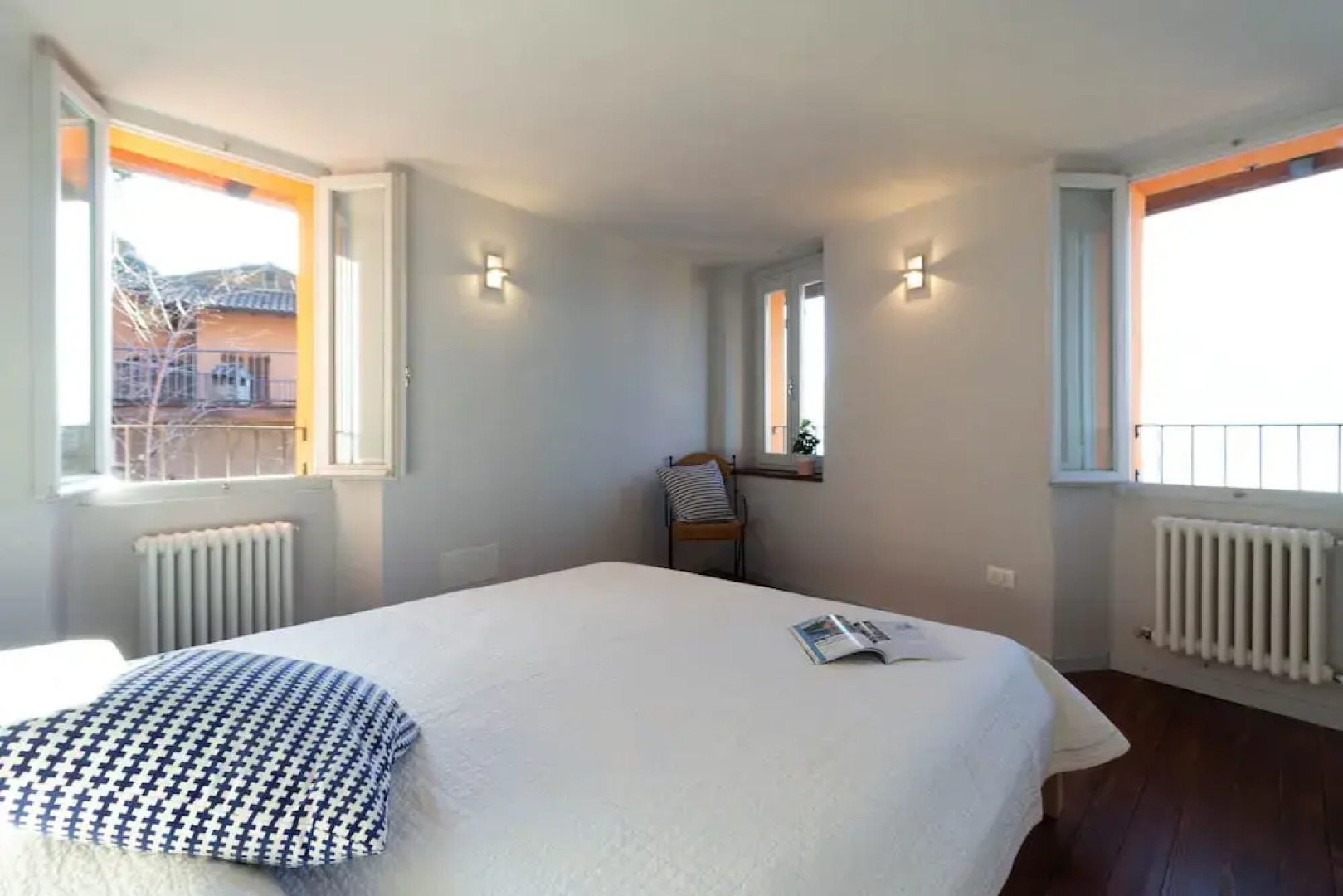 Mamma Ciccia Holiday Home - La Tour Orange Varenna