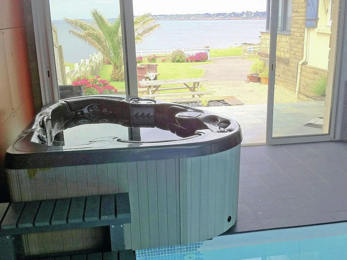 Seafront Villa in Finistère