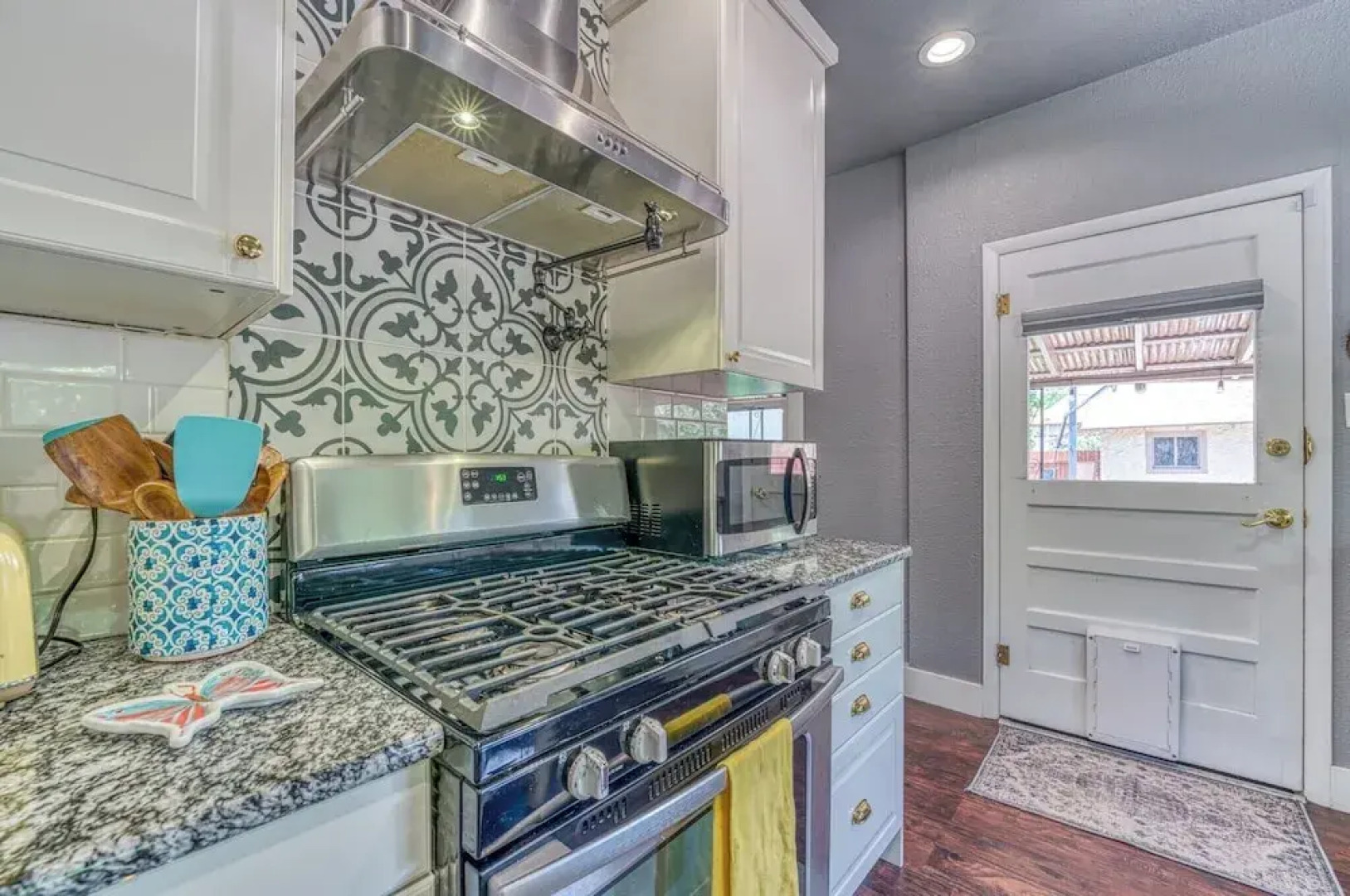 Walk to Dtwn: Colorful Cañon City Home w/ Grill!