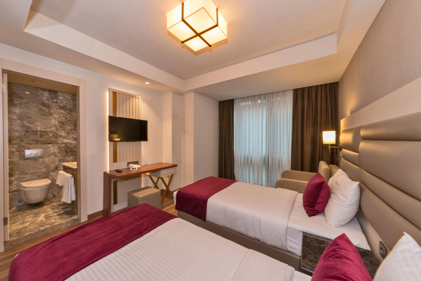 Golden Royal Hotel & Spa