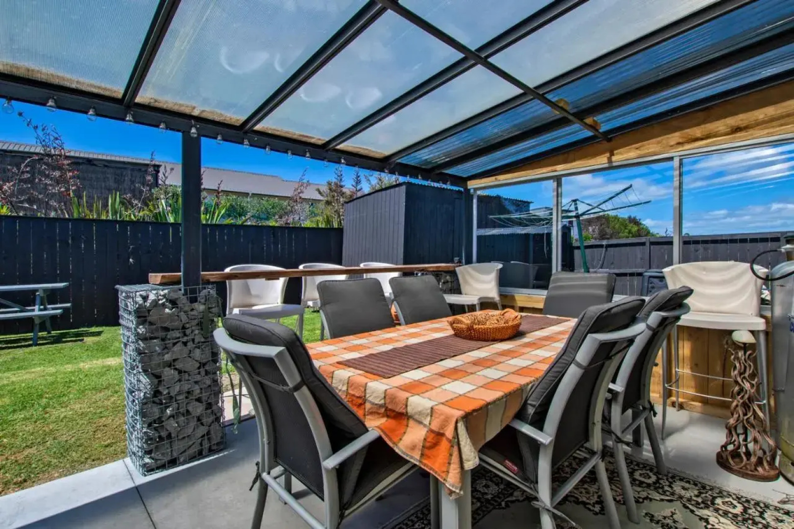 Sunnyside SPA Retreat - Mangawhai Holiday Home