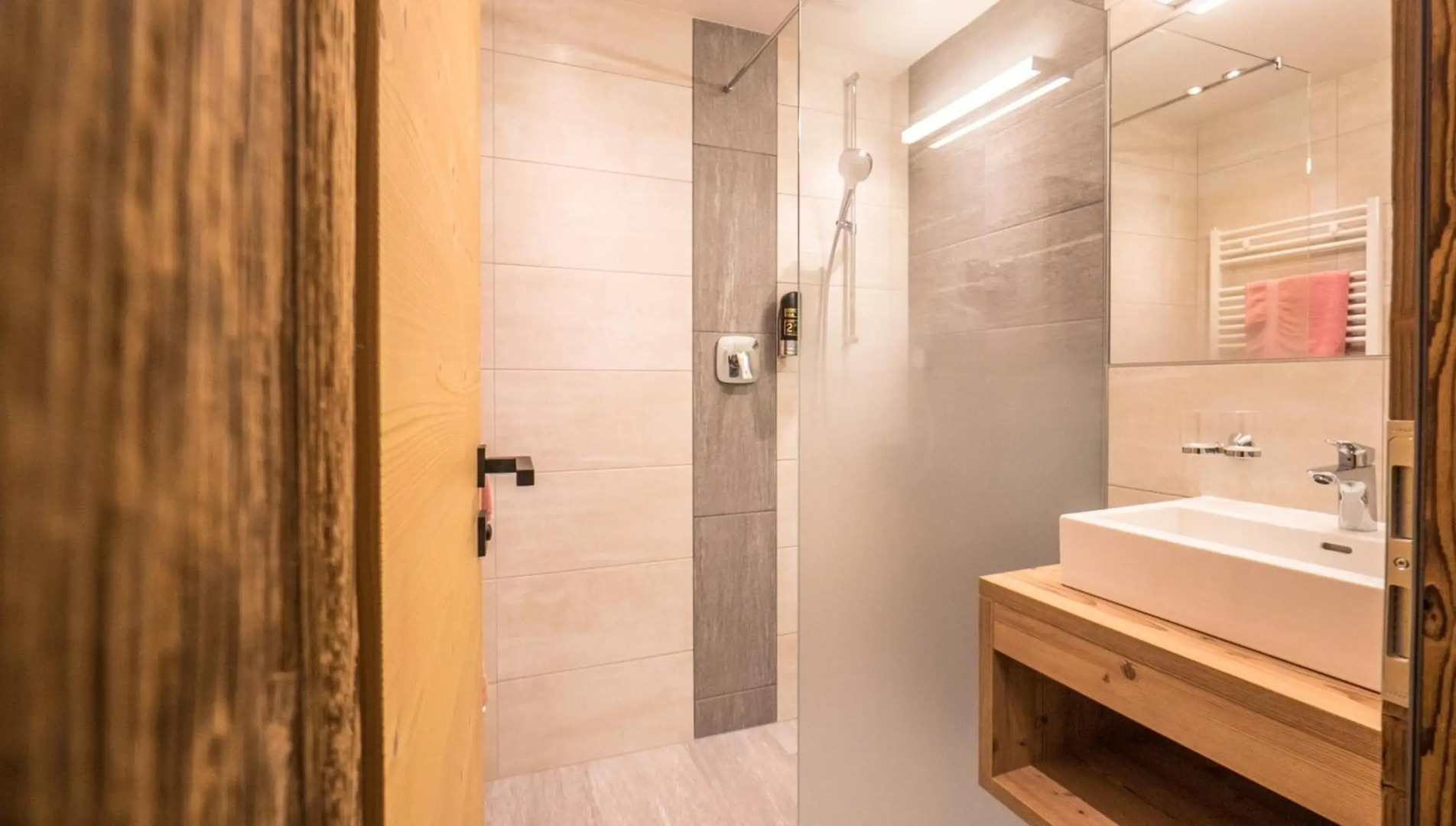 Hotel & Apart Central