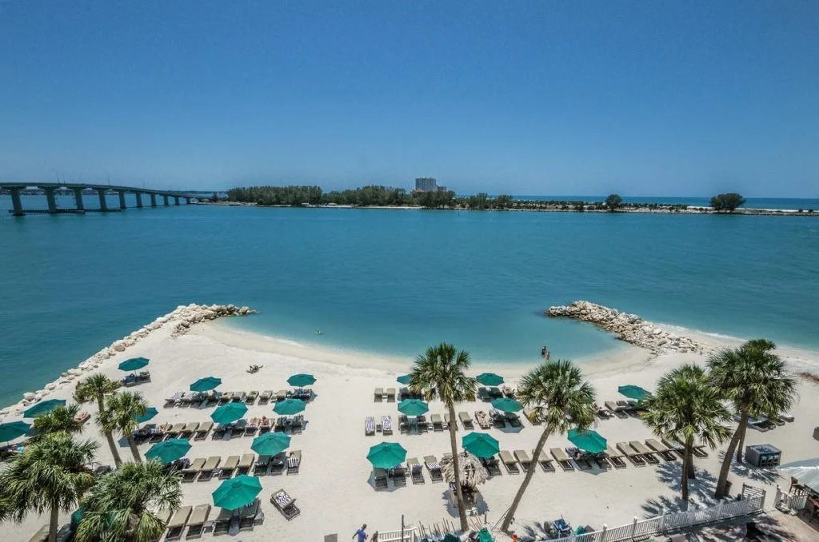 DreamView Beachfront Hotel & Resort