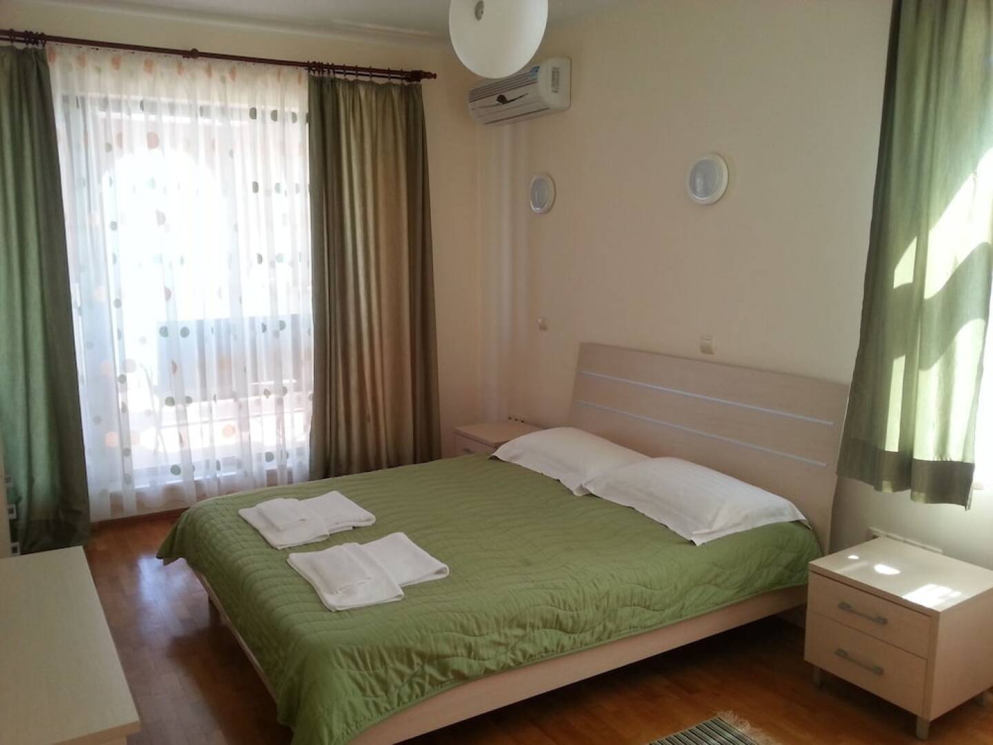 Lighthouse Luxe Estate Apart & Villas