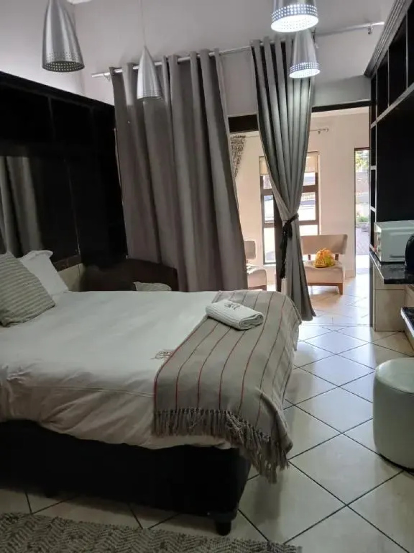 Tudor Manor Guesthouse