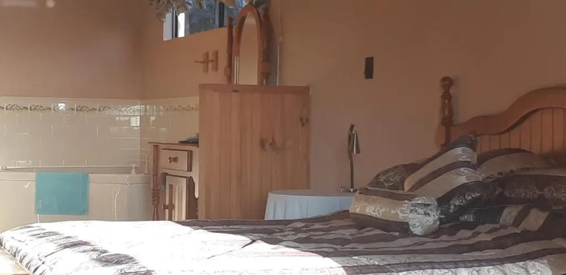 Mapleton Peaceful Provence BnB