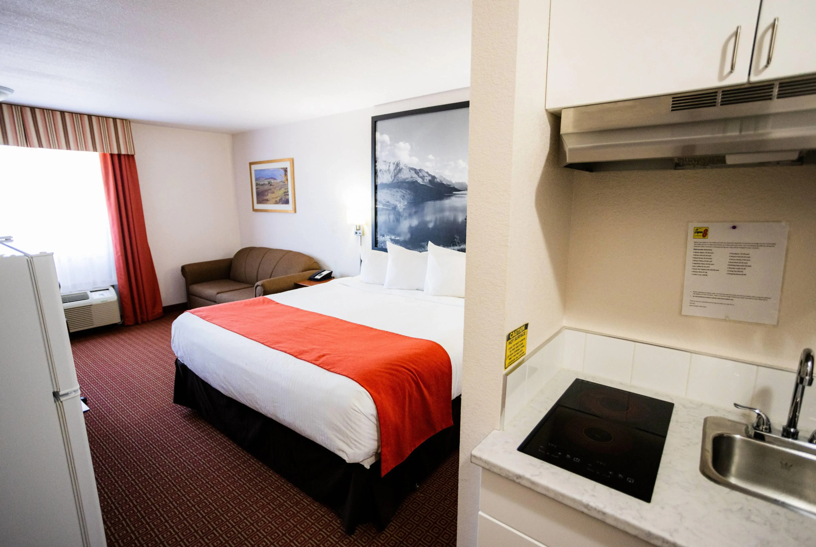 Super 8 by Wyndham Drayton Valley