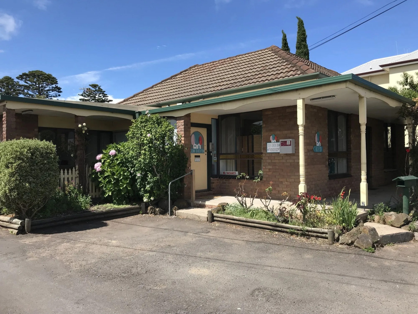 Botanic City Apartments