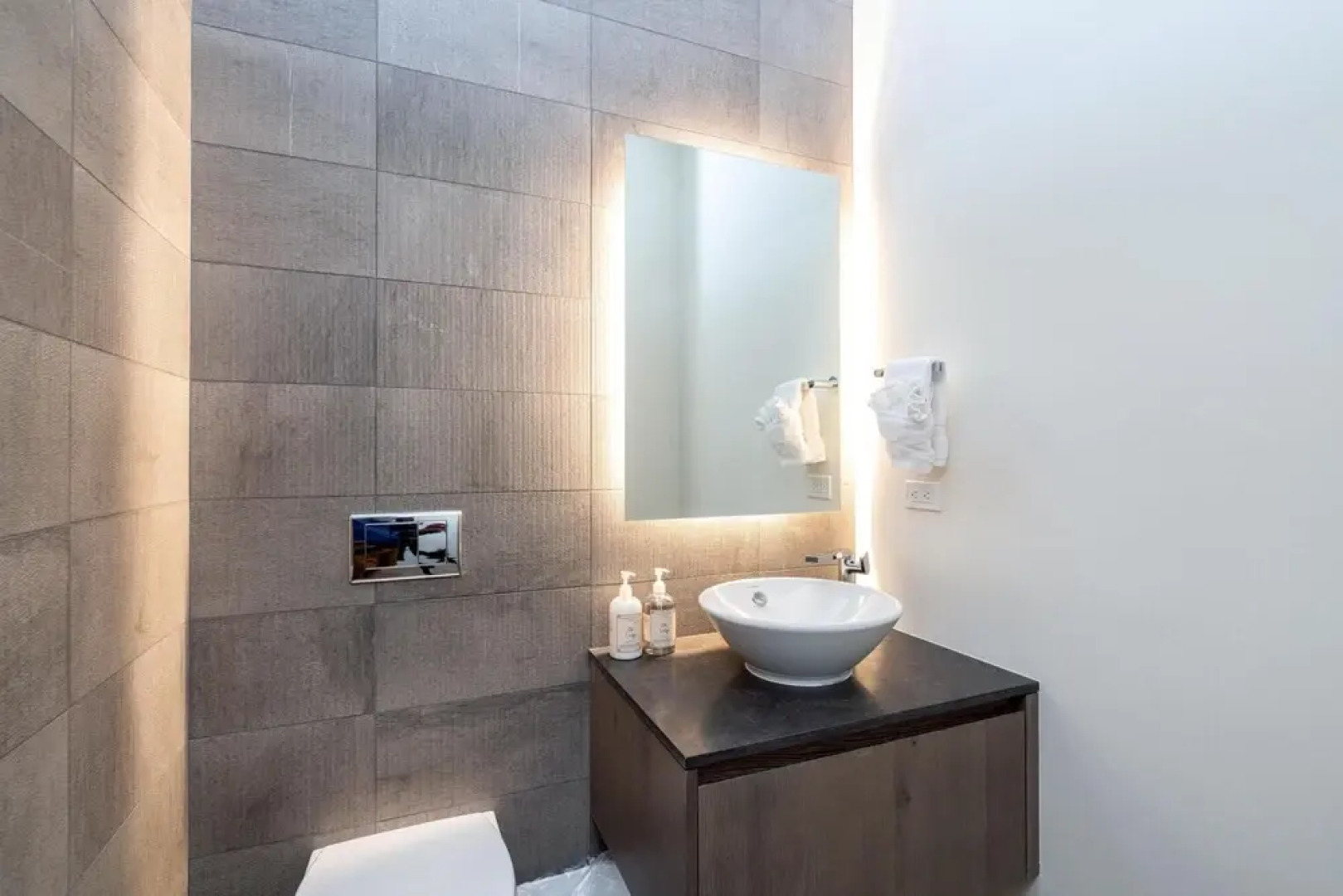 SAN Juan 103 AT Transfer by Exceptional Stays