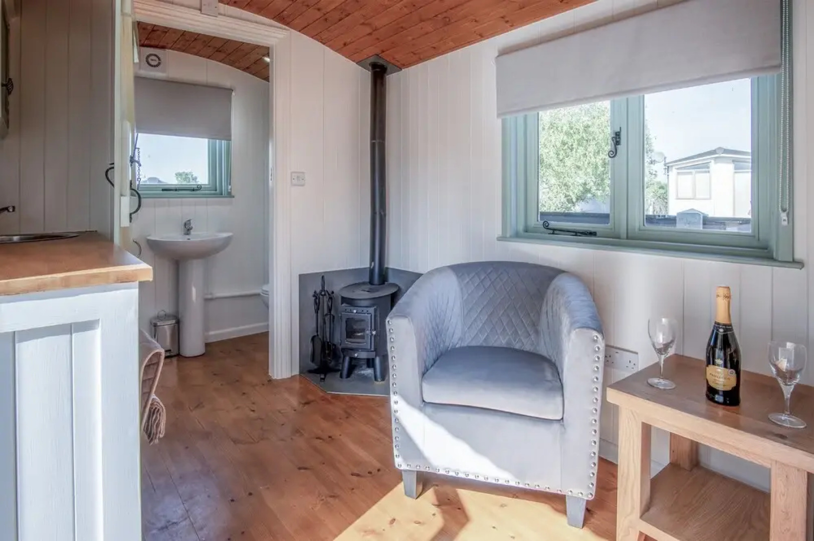 Willow - 1 Bedroom - Amroth