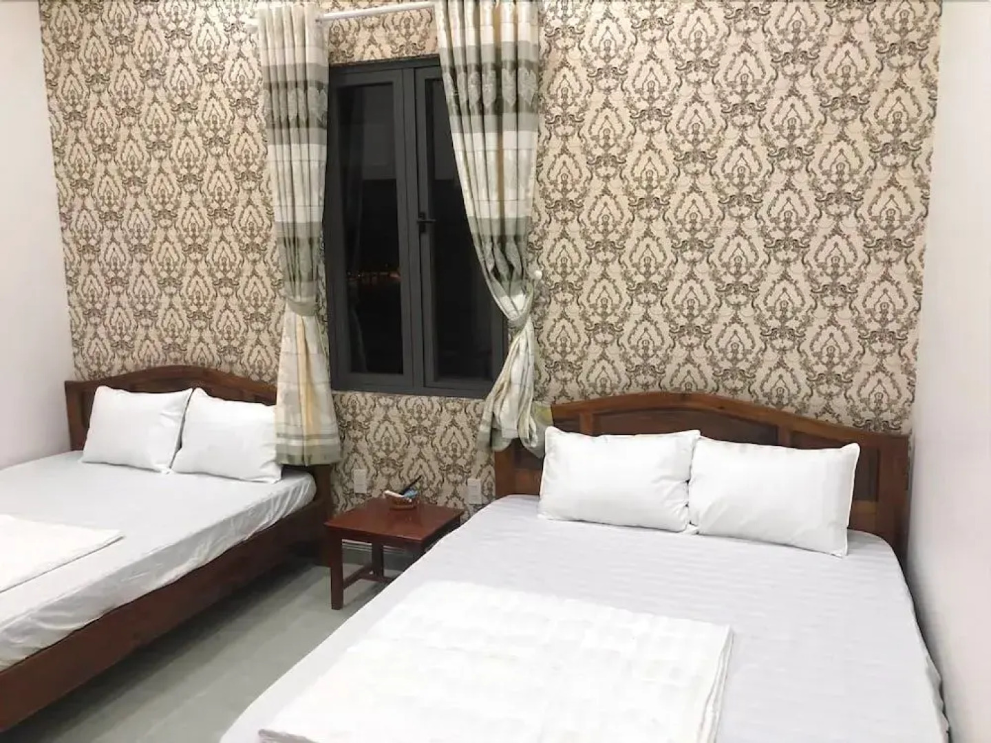 Khách Sạn Bảy Tâm - Khách Sạn Gần Dinh Thầy Thím