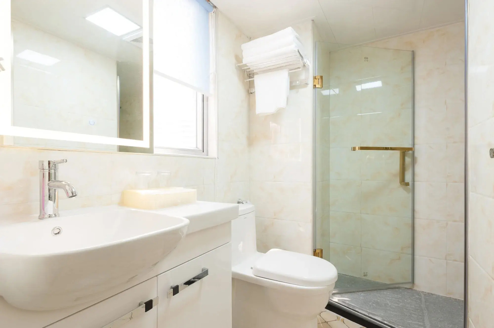 Guangzhou Compass Hotel