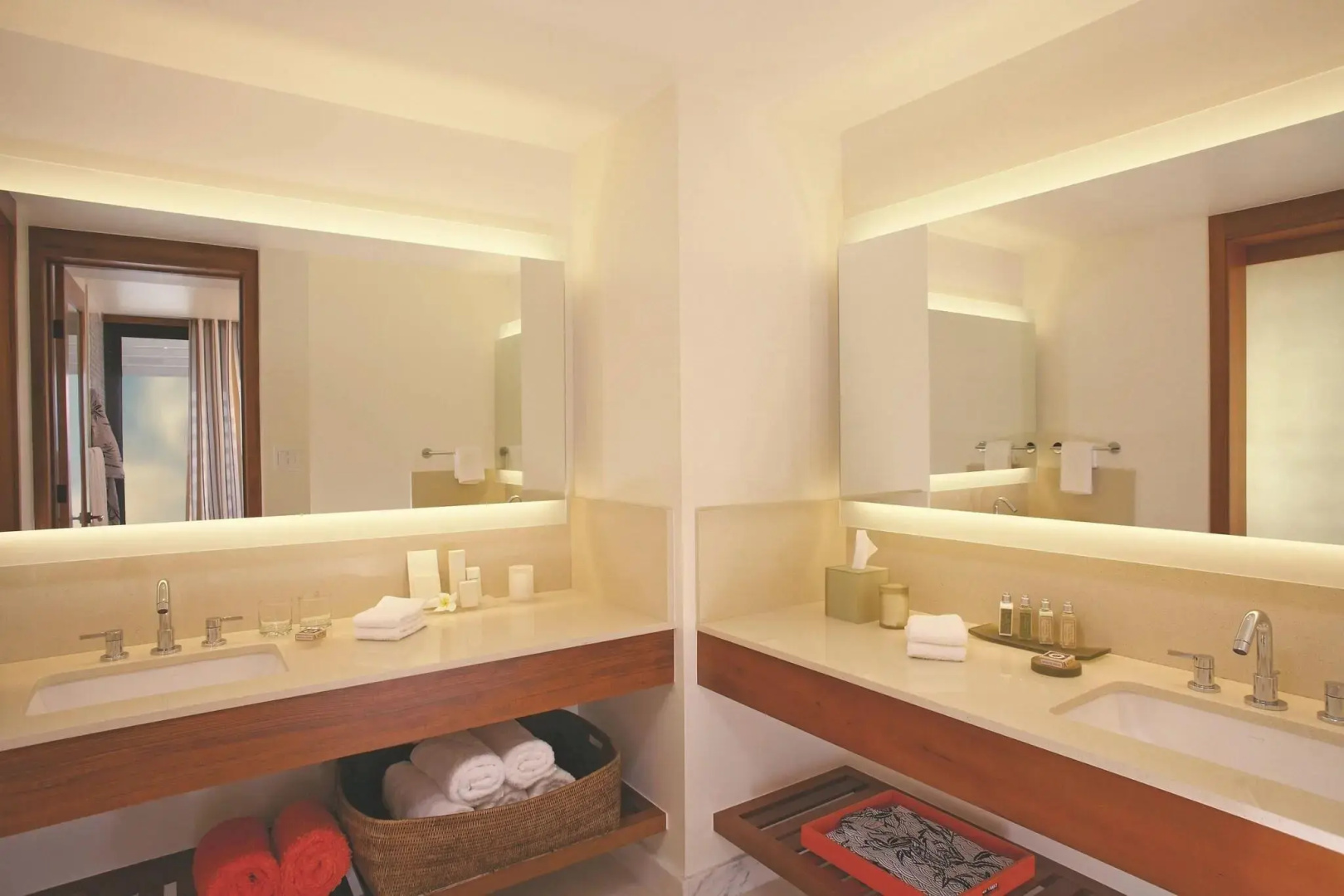 Mauna Kea Beach Hotel, Autograph Collection