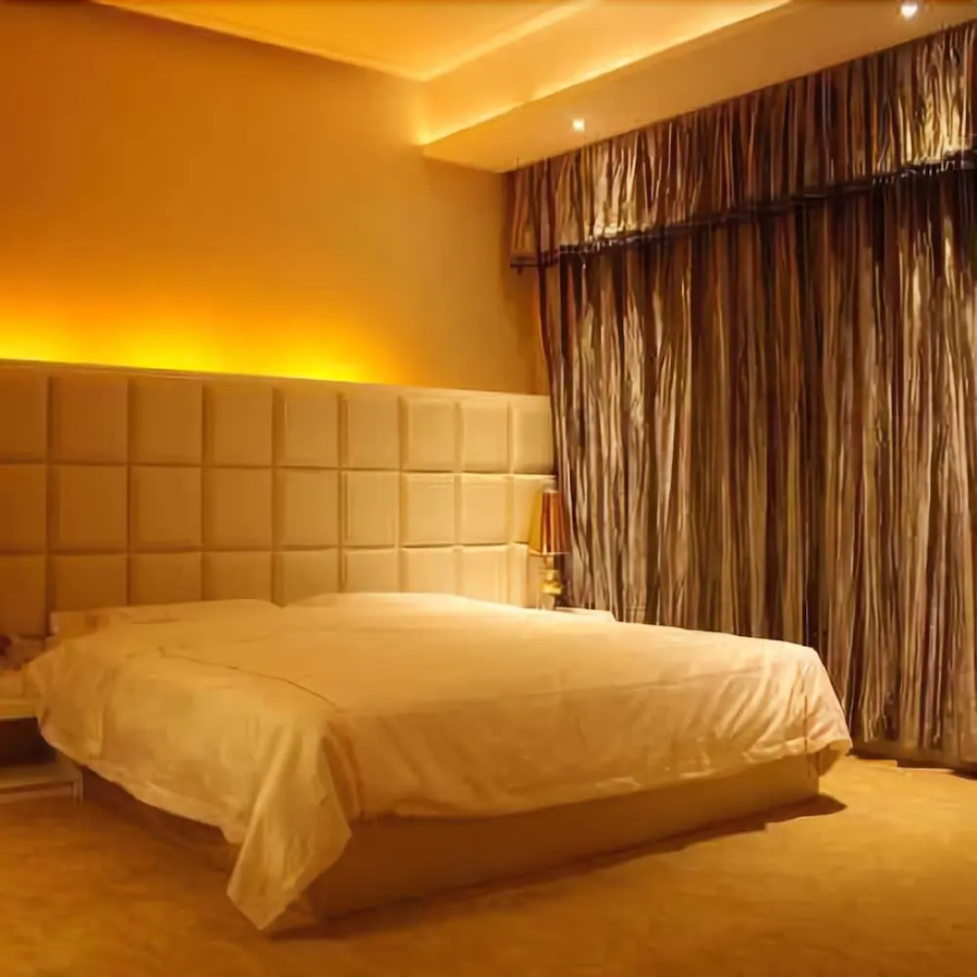 Kunlun International Business Hotel