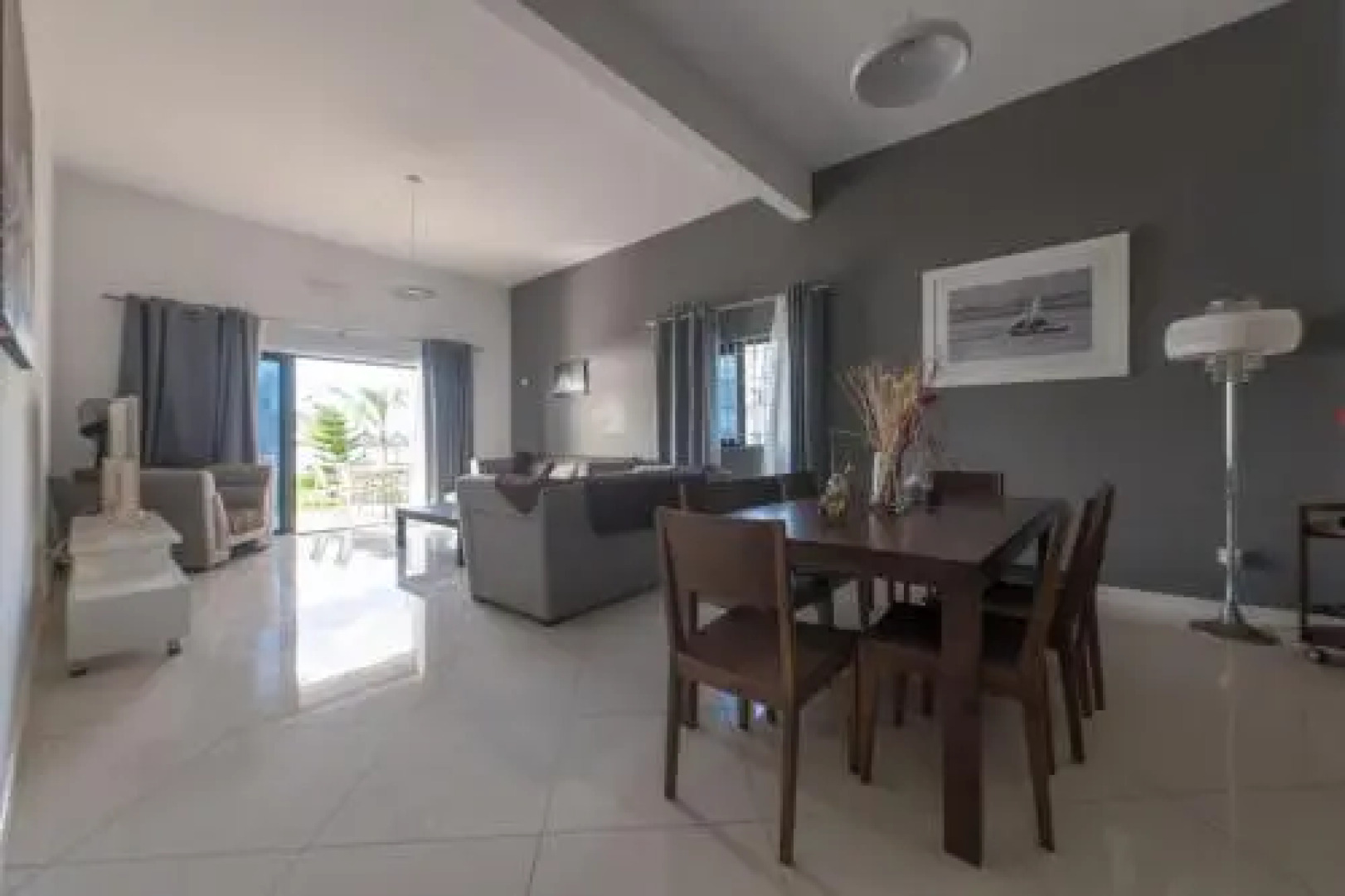 Flic en Flac Beachfront villa