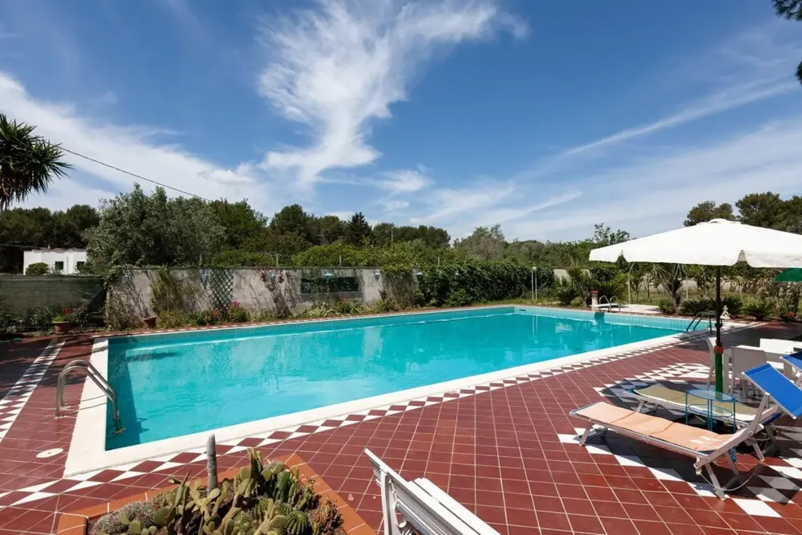 Villa Carmen With Garden And Pool