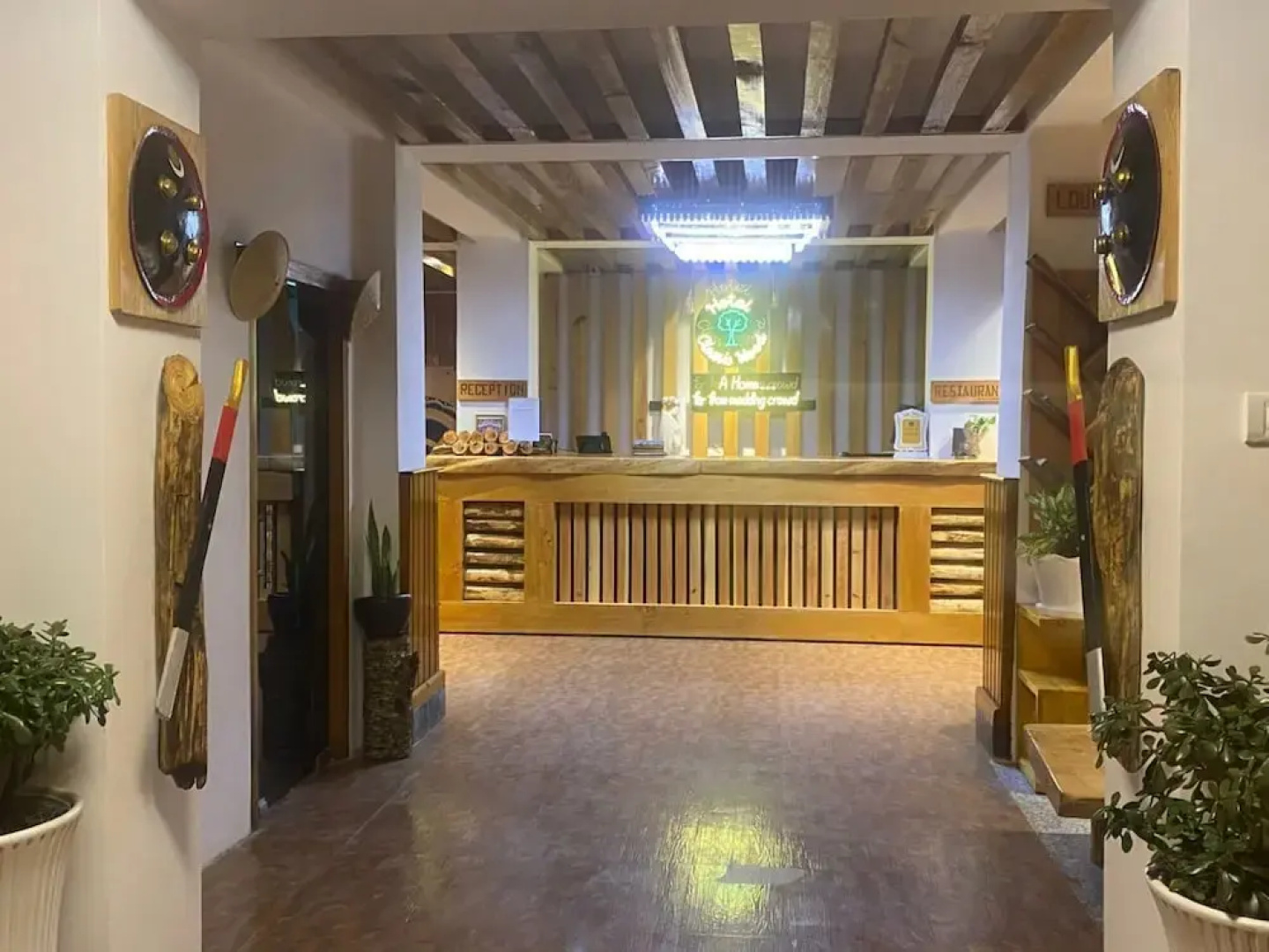 Hotel Classic Wood
