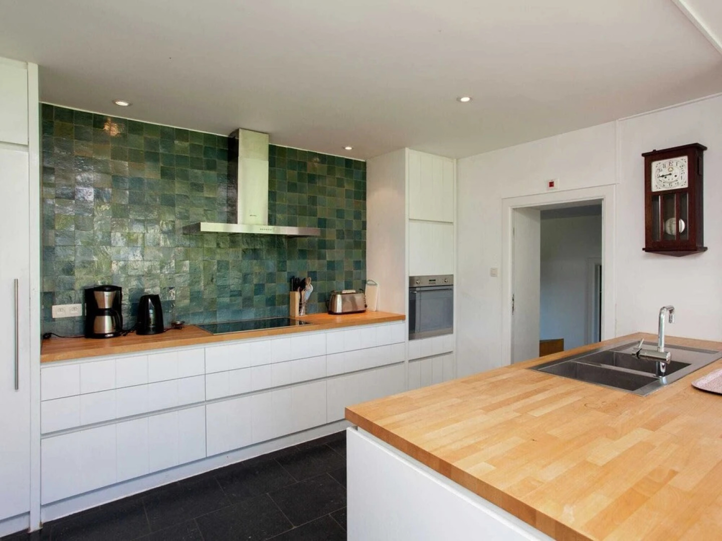 With Billiards, Table Tennis and Collection of Modern art in a Rural Setting