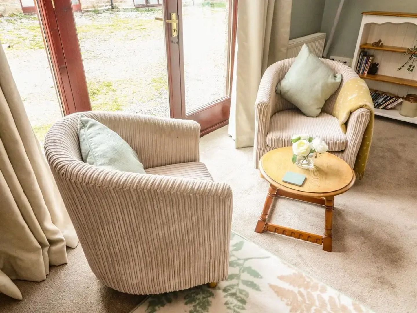 The Arches Larklands