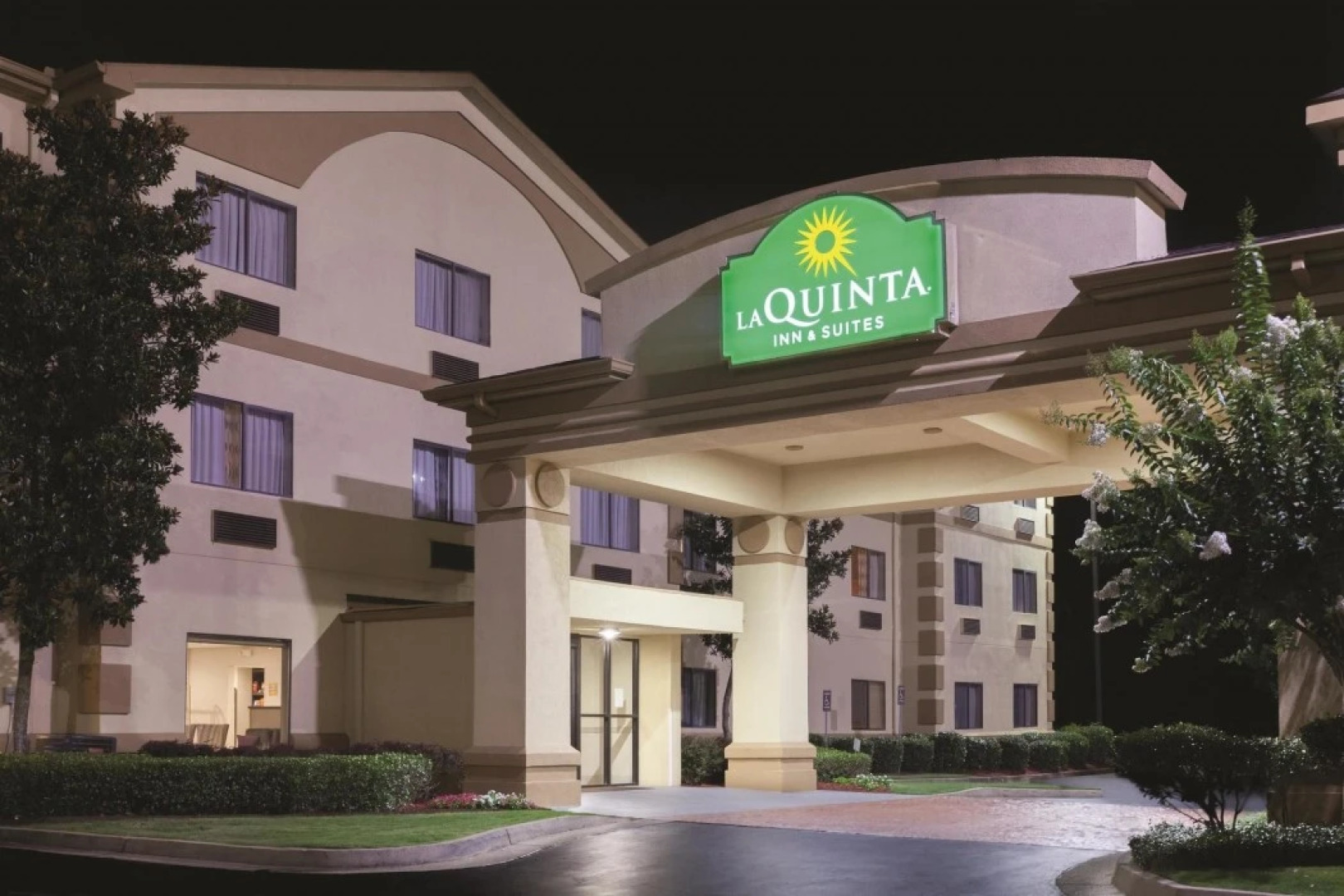 La Quinta Inn And Suites Jackson Airport