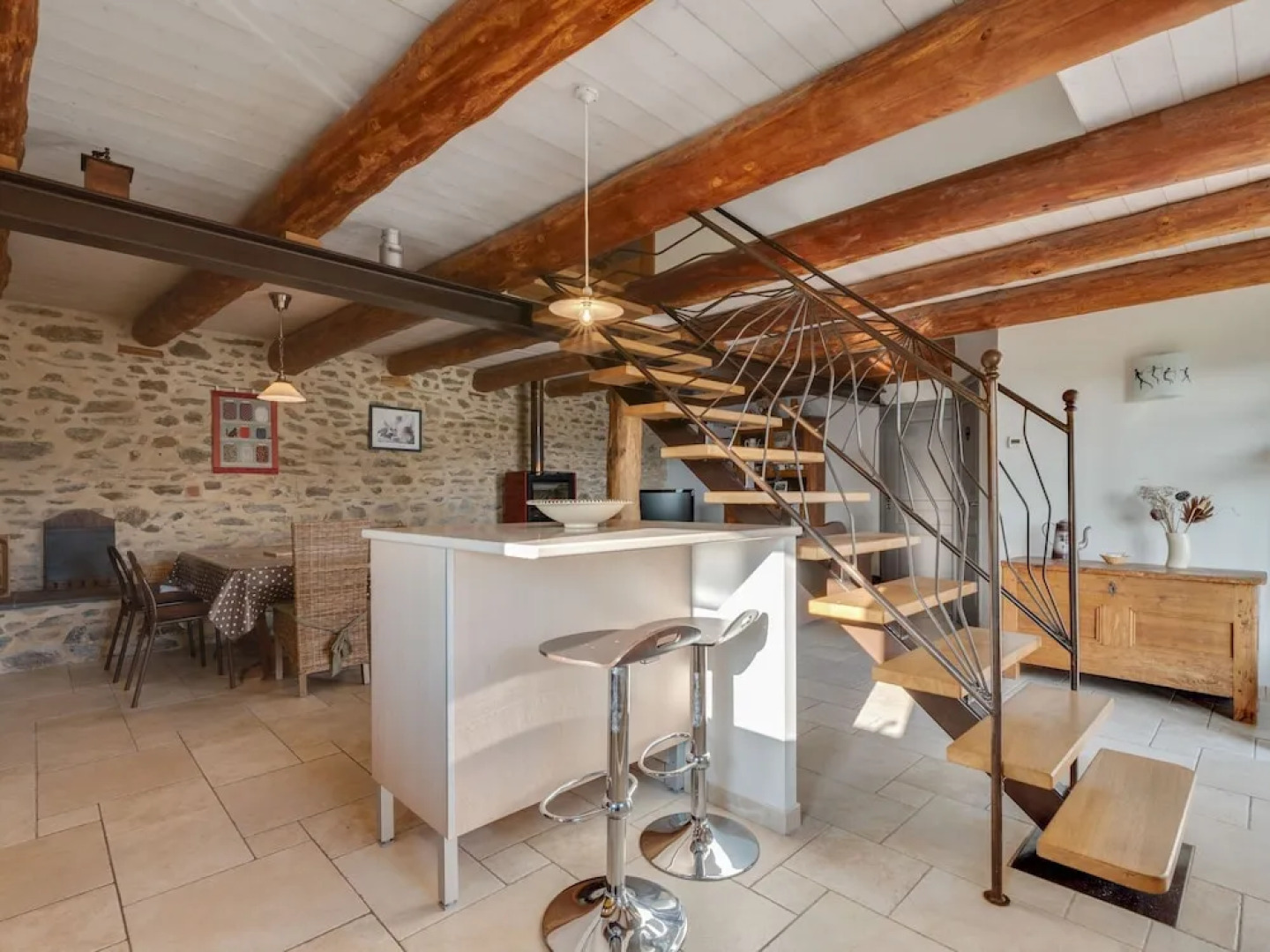 Charming Holiday Home in Saint-beauzire Near Forest