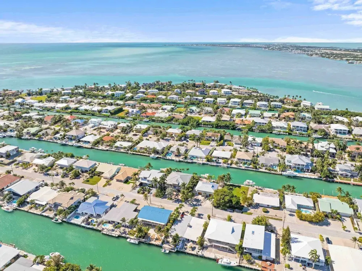 Seabreeze Cove Waterfront Gem 38 Foot Dock Cabana Club