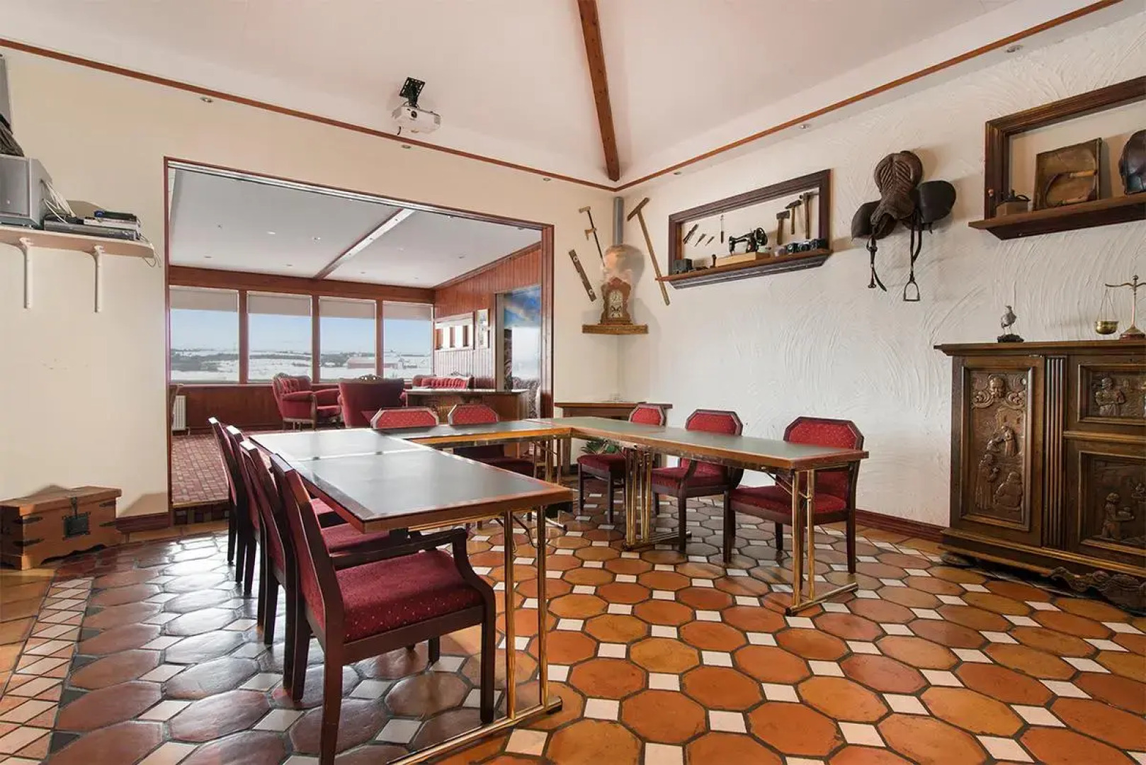 Hotel Kriunes - A city hotel by the lake