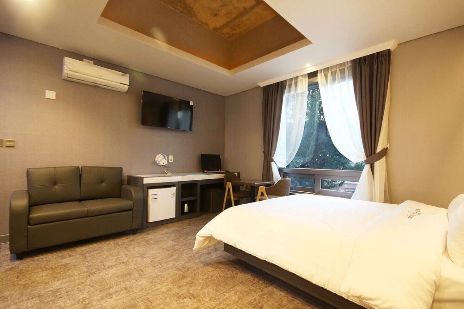 Uljin Neulbom Boutique