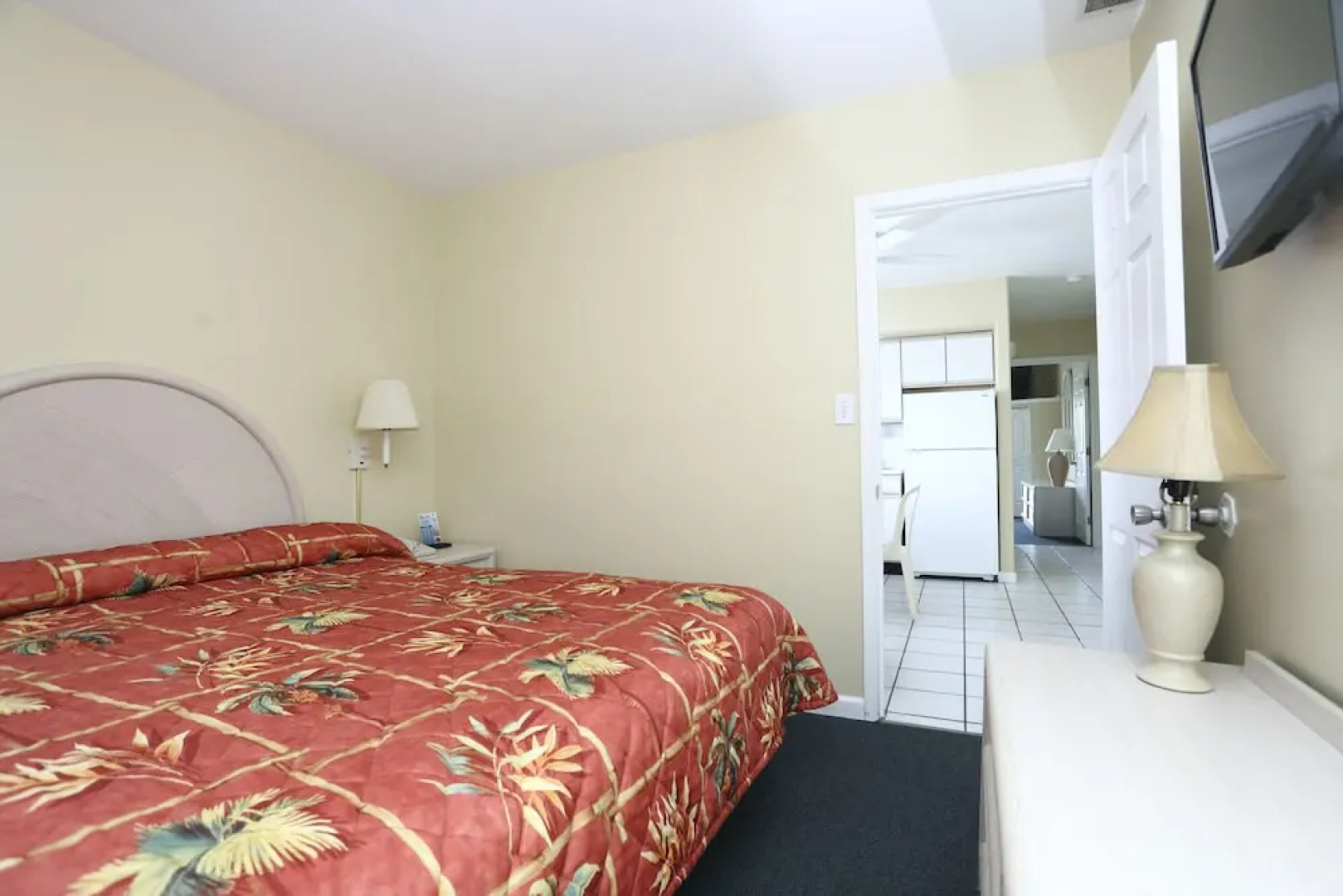 Riviera Resorts & Suites