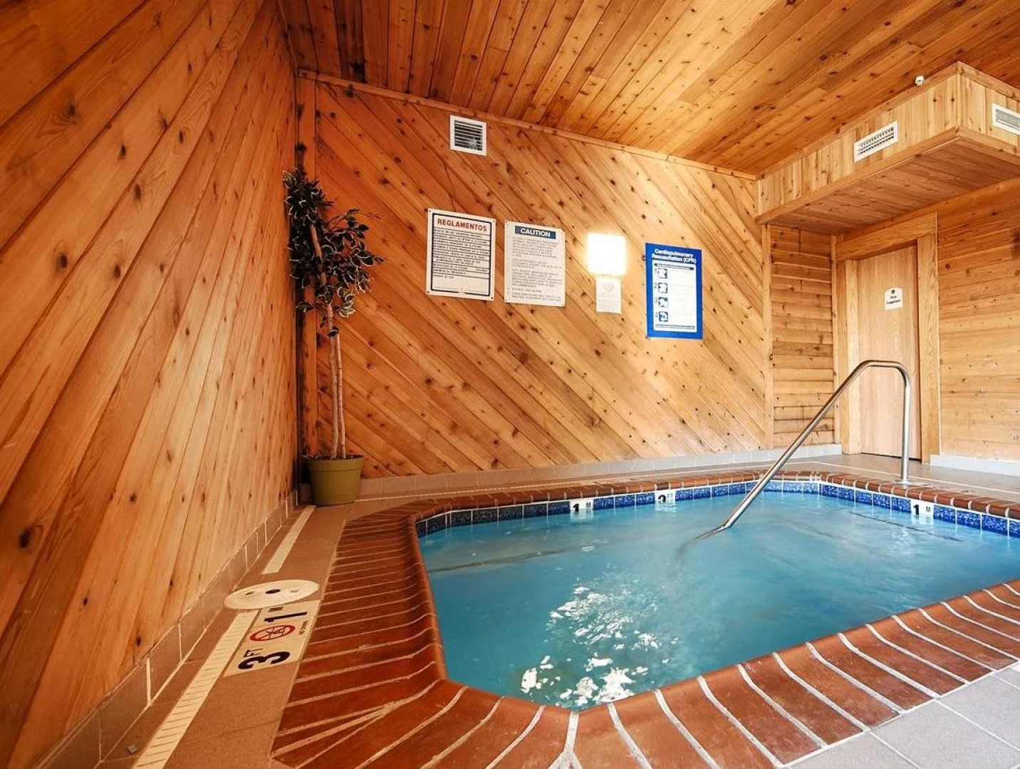 Holiday Inn Express Toledo West - Napoleon by IHG