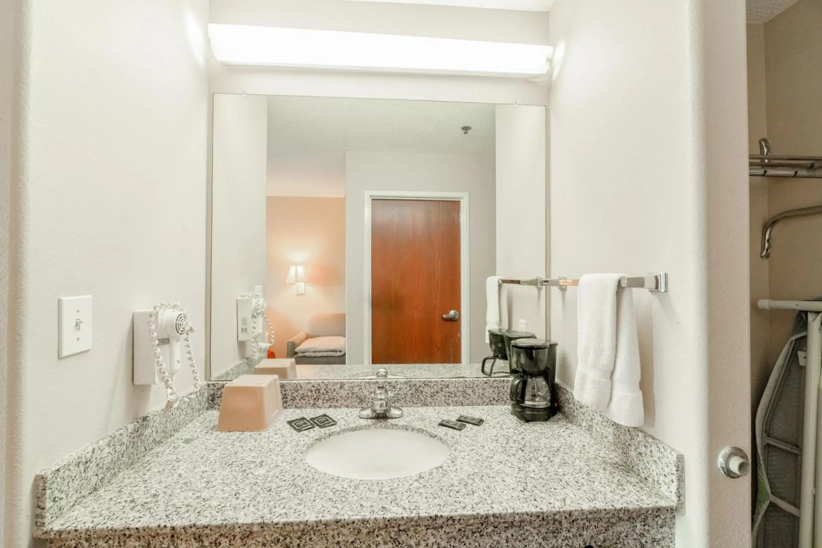 Capital O Fairway Inn - Baytown La Porte TX
