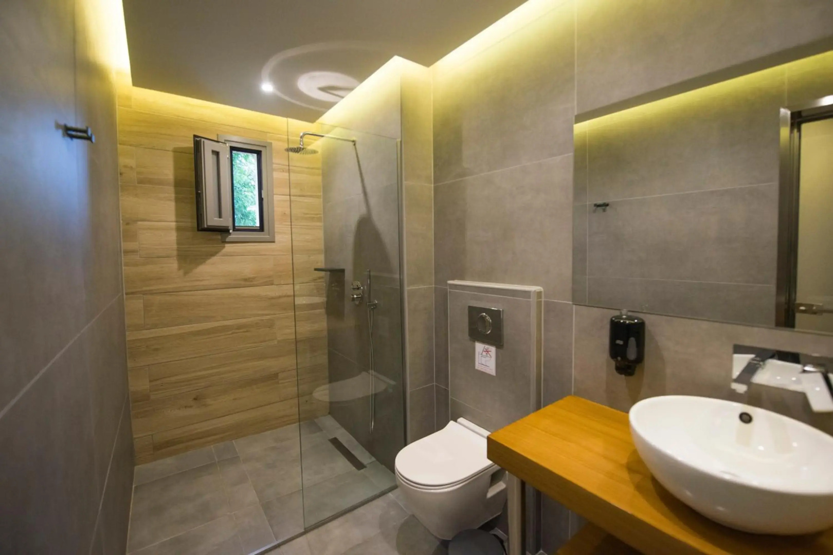 Golden Star Hotel - Adults Only (+16)