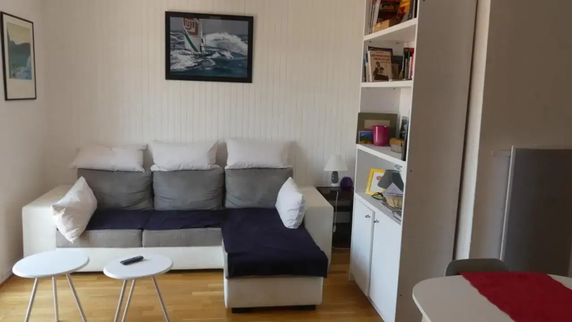 Rue sebastien spacious apartment close beach