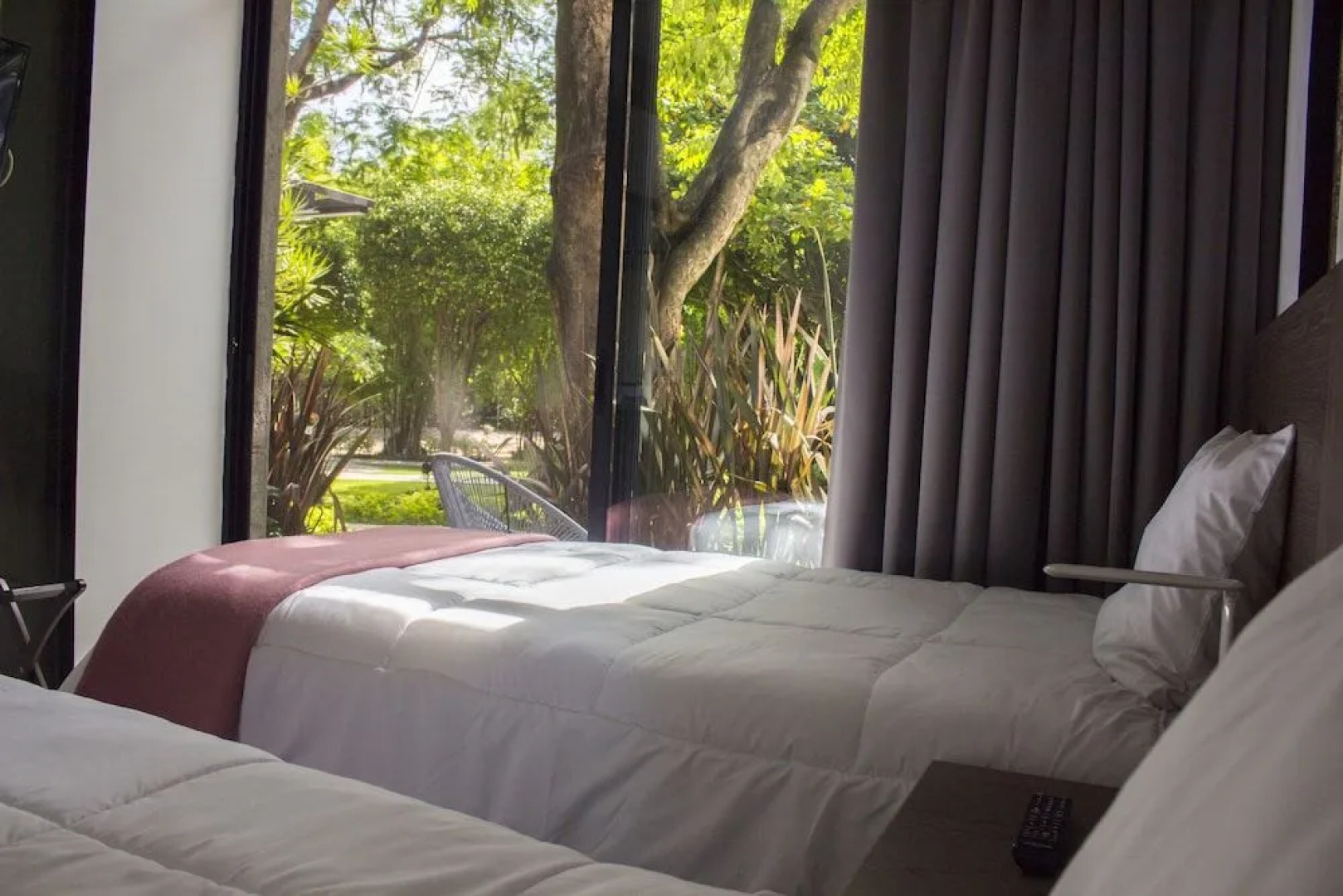 Los Laureles Hotel & Centro de Convenciones