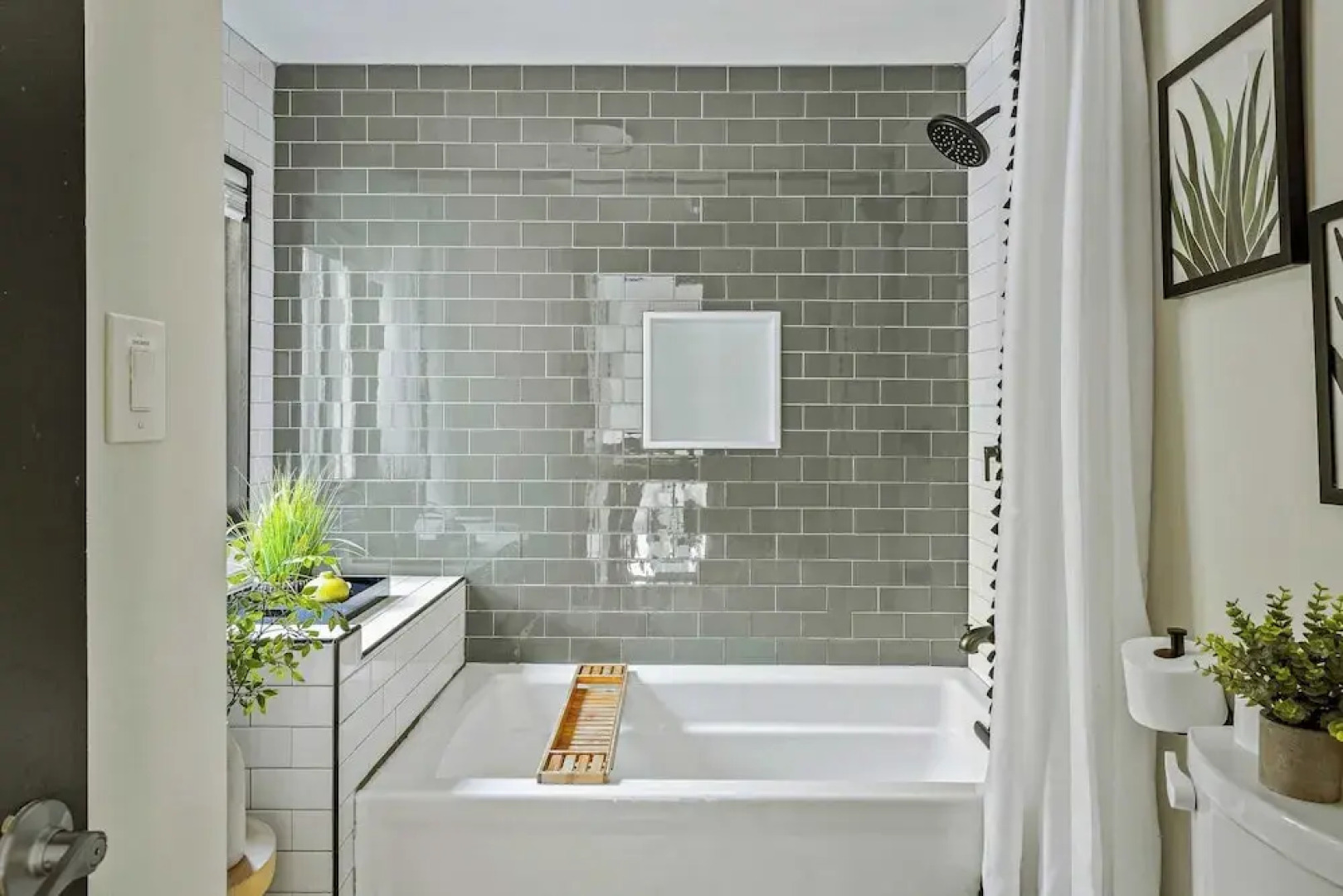 Strawberry Shores by Avantstay Lakefront Private Beach