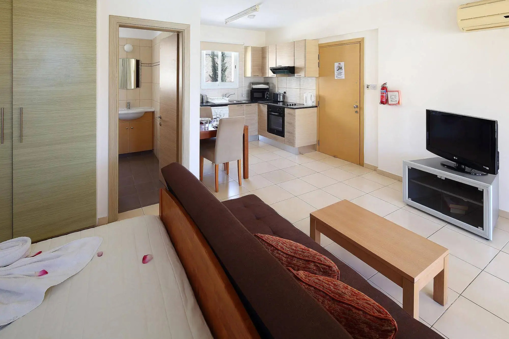 St Nicolas Elegant Residence