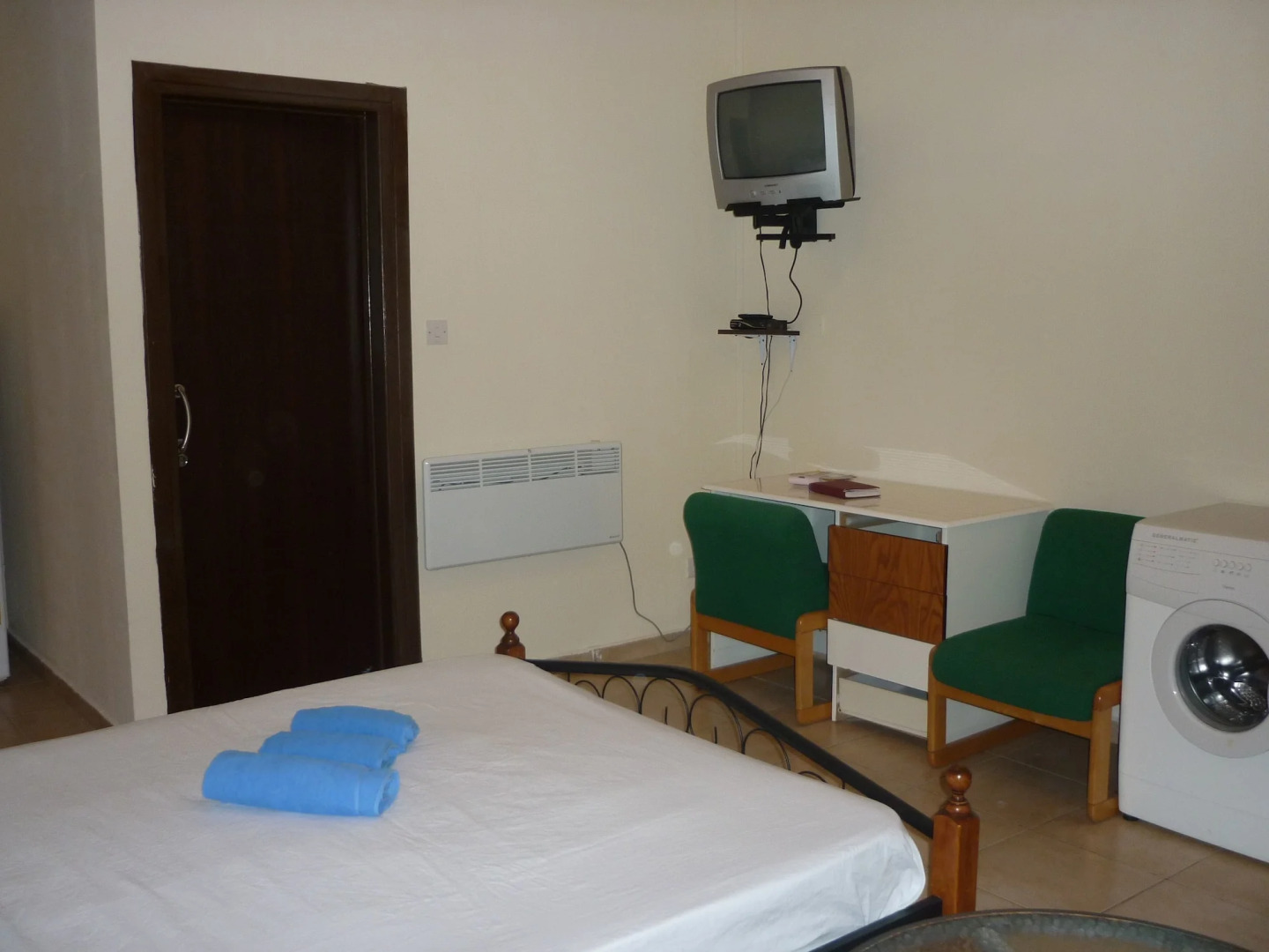 Tseri Budget Residences