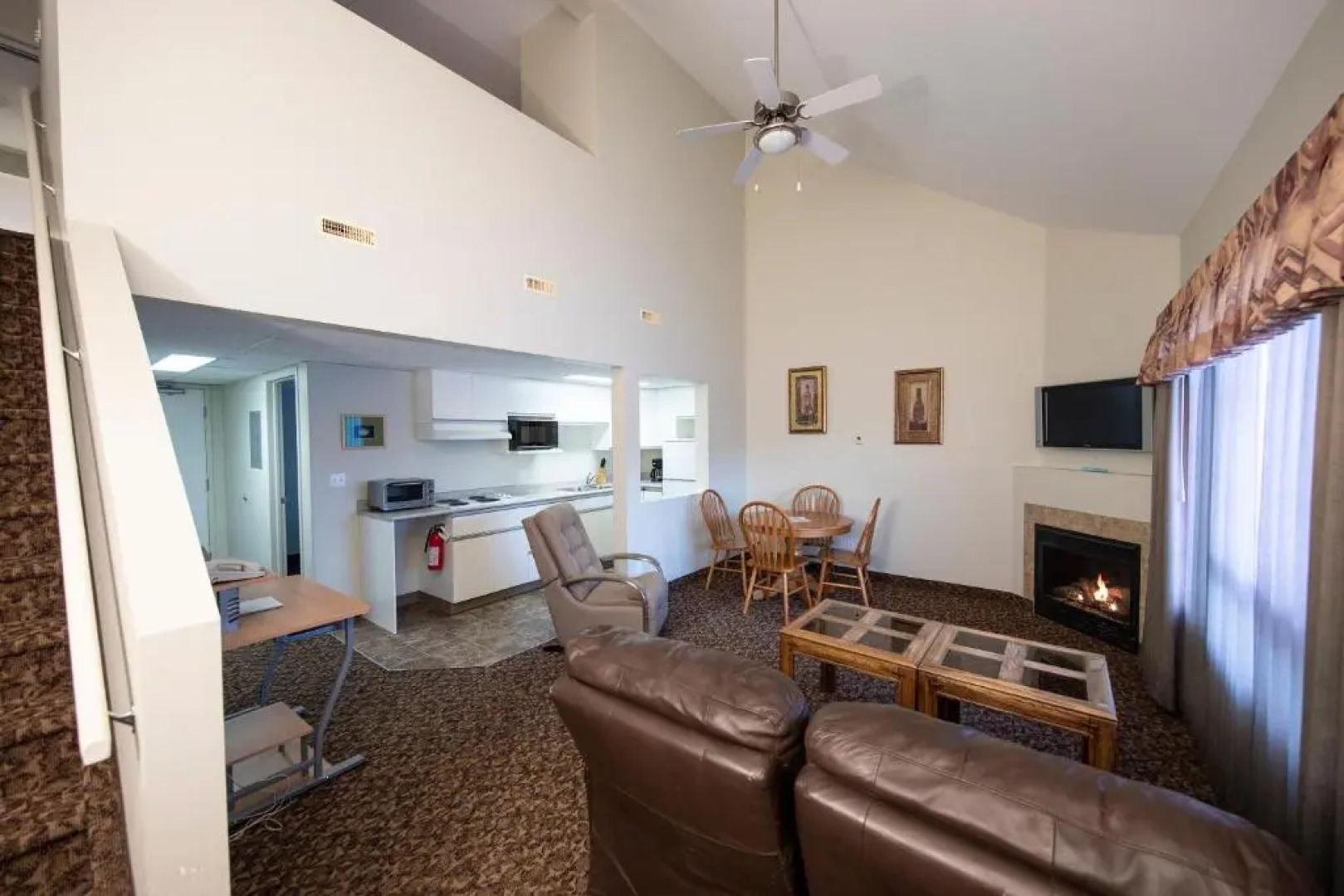 Dunvegan Inn and Suites