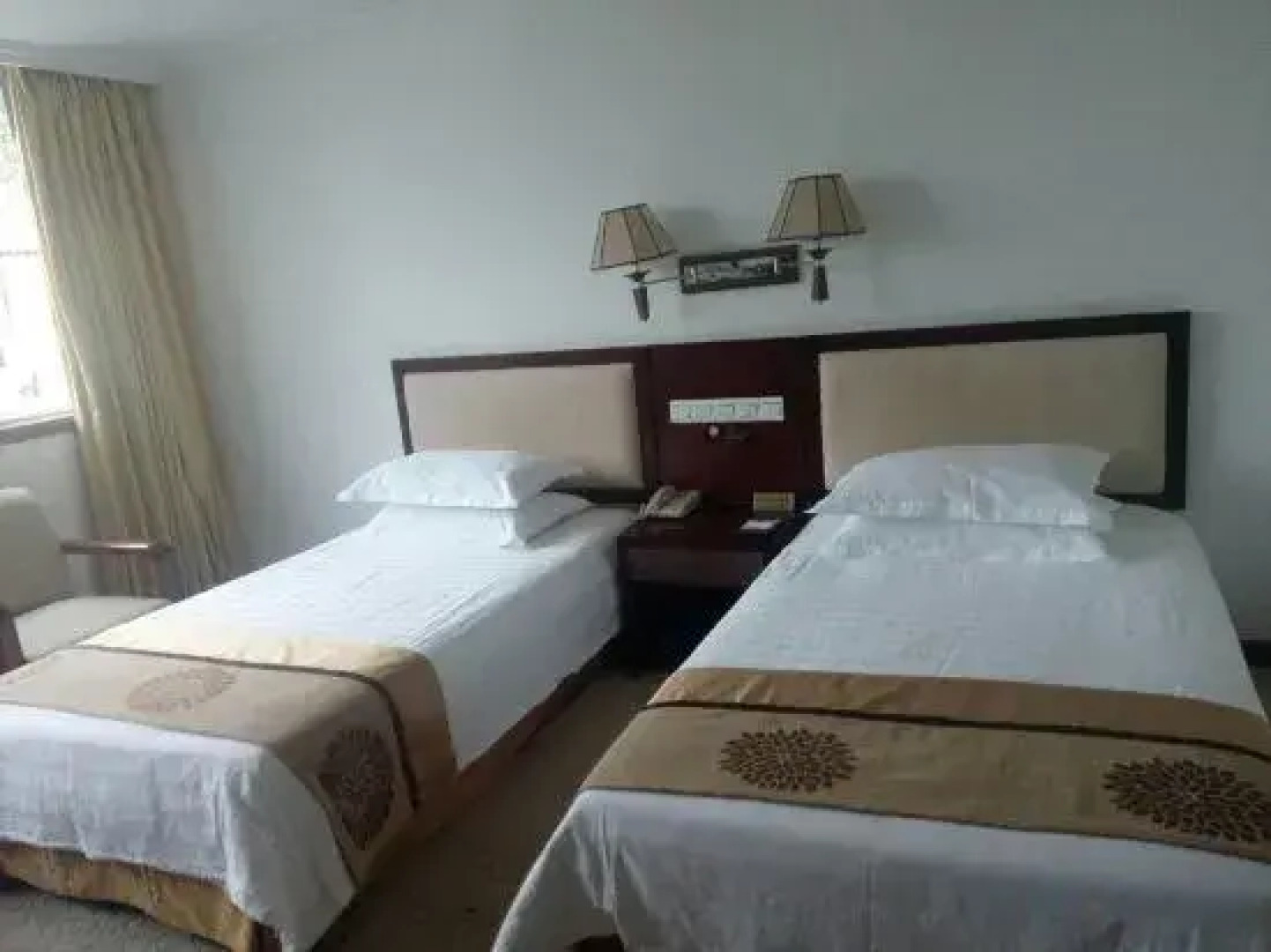 Tiantangzhai Holiday Hotel