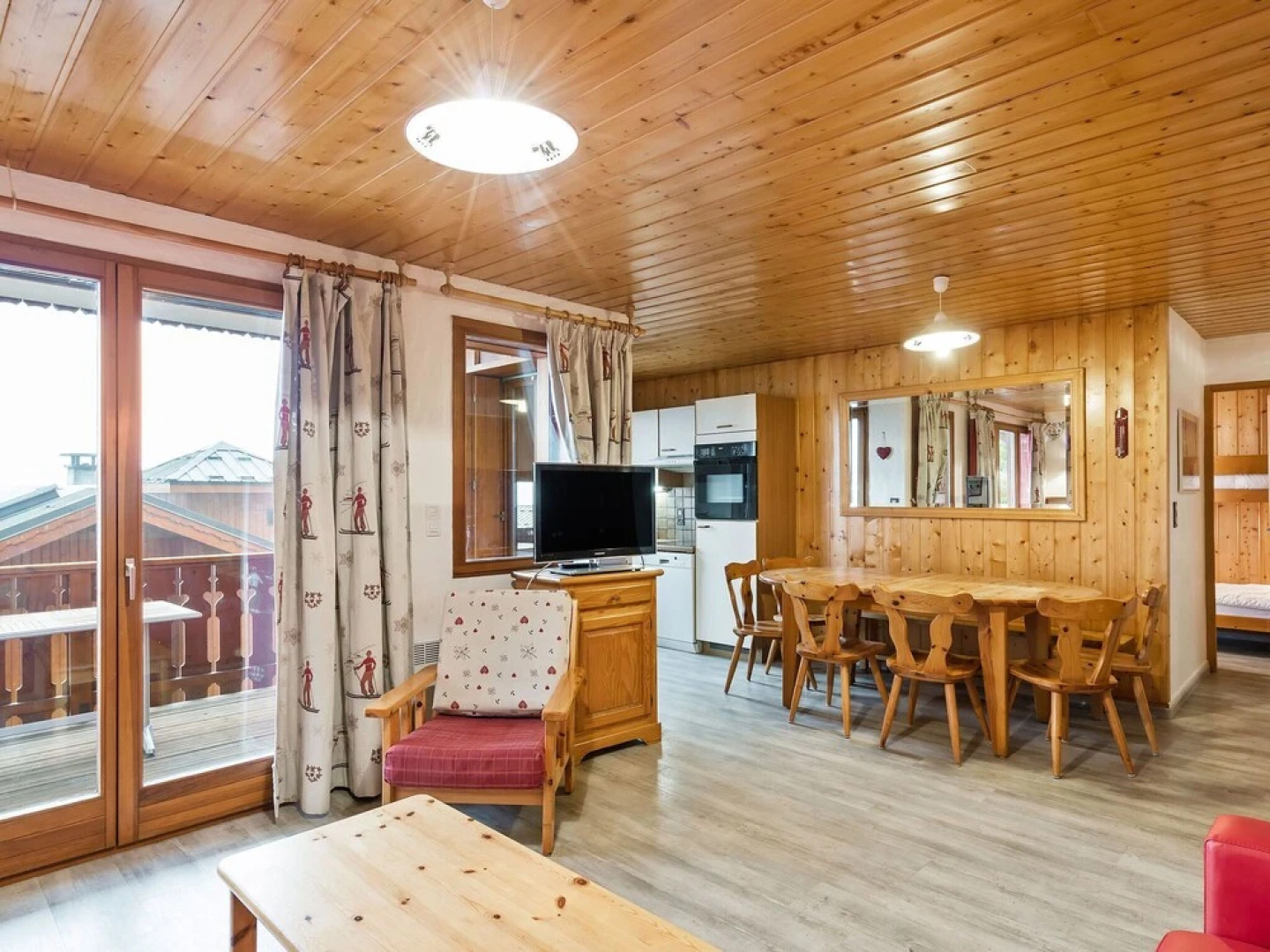 Beautiful Apartment in Champagny-en-Vanoise with Balcony