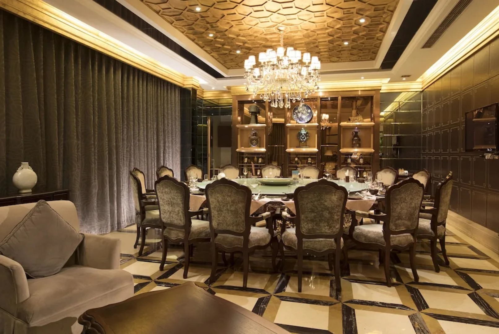 Ovation Three-Convalescence Hotel