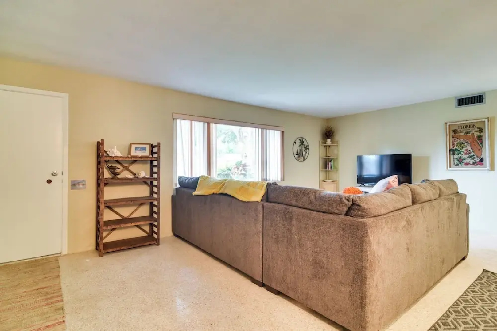 3 Mi to Beach: Seminole Retreat w/ Patio